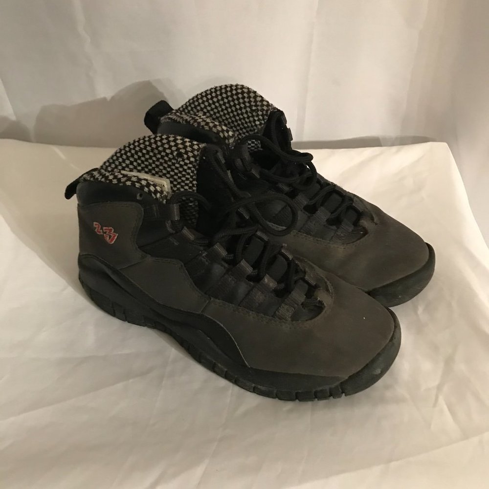 Jordan Youth Size 4T From The Air Jordan Collection Athletic Sport Sneakers - Picture 6 of 8